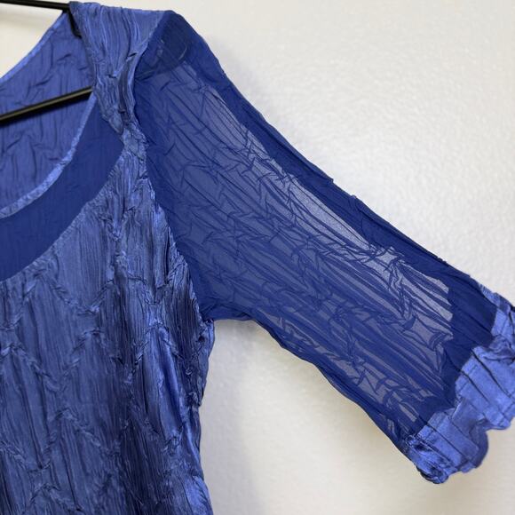 Komarov Crinkle Top Womens Large Blue Short Sleeve Shirt Sheer Holiday Sheen USA - Picture 3 of 8